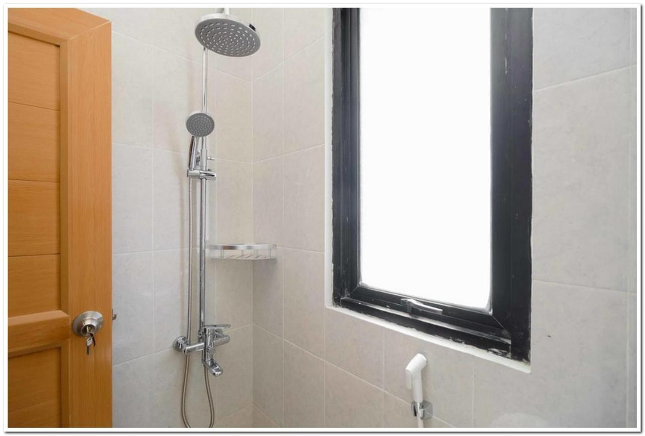 Reddoorz Near Jiexpo Kemayoran 2 Jakarta Exteriör bild